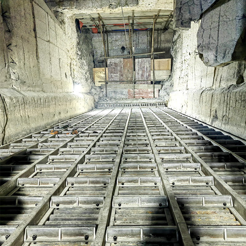 耐熱鋼シーリングストリップ